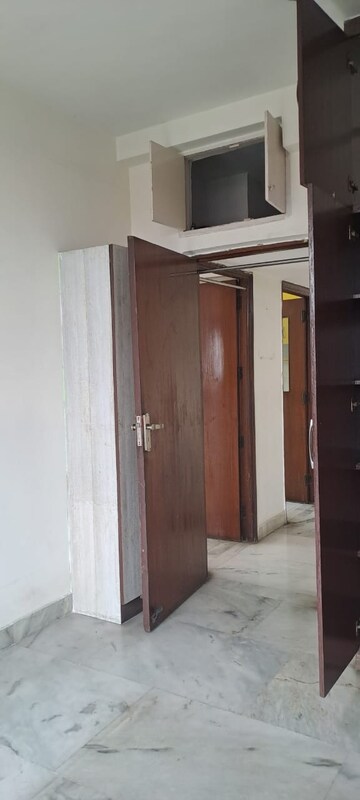 Room in 2 BHK Independent House at ATS Greens I, Sector 50 – for Rent
