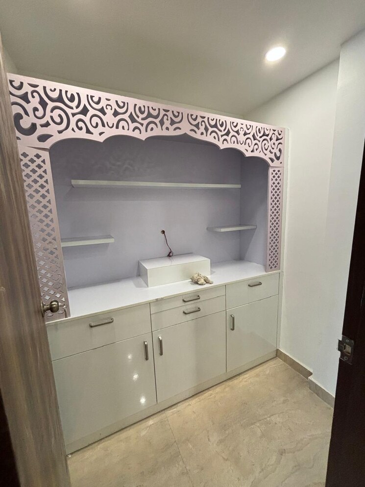 Bathroom, unitech-south-city-1 3 Bedroom 240 Sq.Yd. Builder Floor In South City 1 Gurgaon 8977151