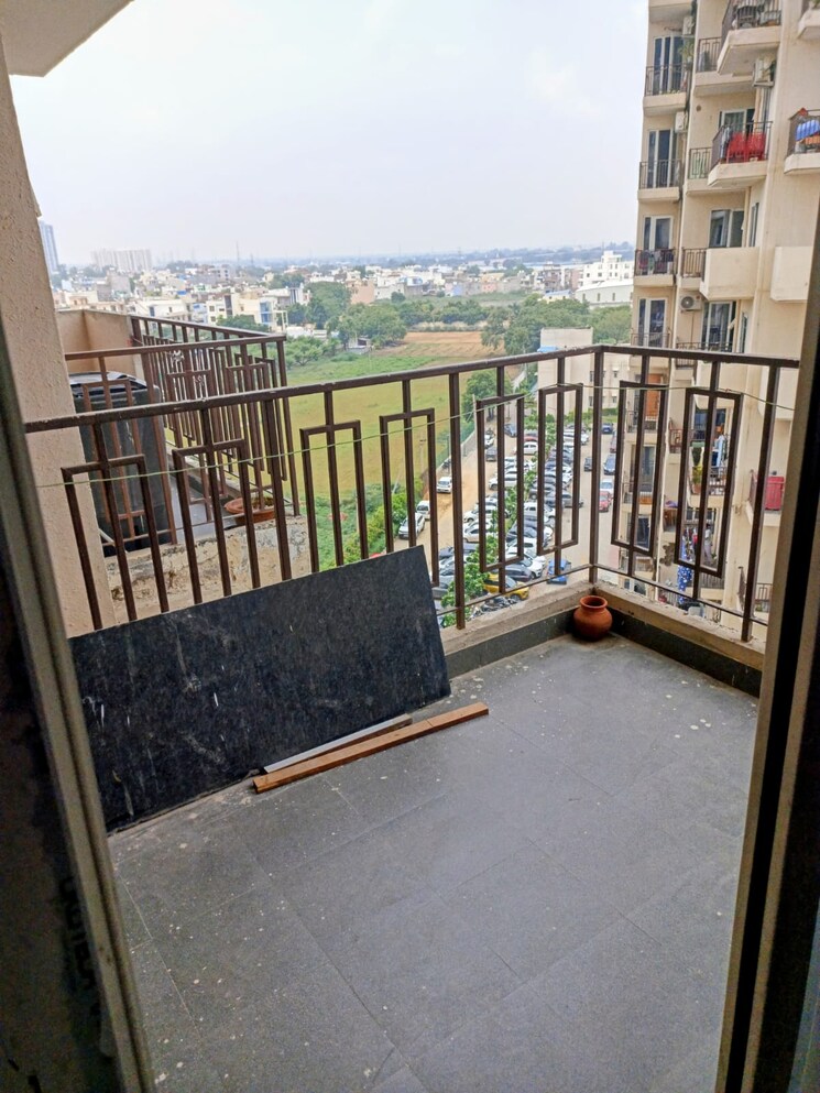 Balcony, signature-global-the-roselia 2 Bedroom 600 Sq.Ft. Apartment In Sector 95a Gurgaon 8977226