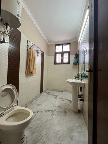 Bathroom in 2 BHK Villa at Sector 48 – for Rent