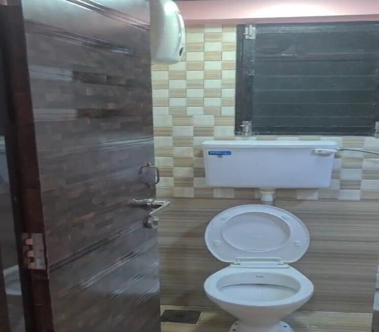 Bathroom, dadar east 1.5 Bedroom 600 Sq.Ft. Apartment In Dadar East Mumbai 8977237