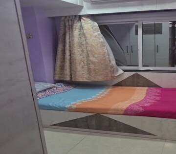 Bedroom in 1.5 BHK Apartment at Dadar East – for Rent
