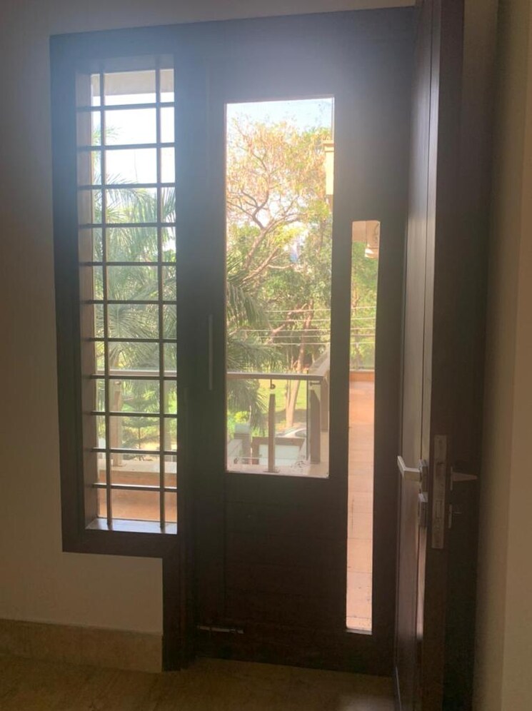 Room, sushant lok i 3 Bedroom 418 Sq.Yd. Builder Floor In Sushant Lok I Gurgaon 8977246