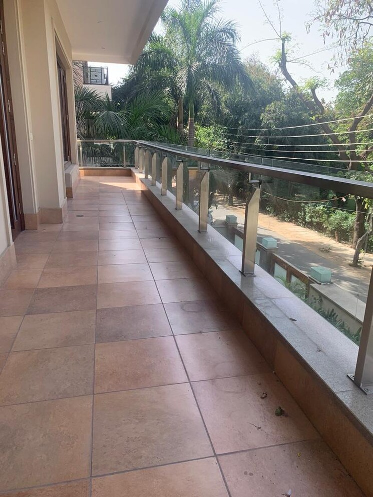 Balcony, sushant lok i 3 Bedroom 418 Sq.Yd. Builder Floor In Sushant Lok I Gurgaon 8977246