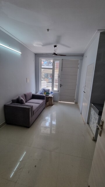 Living Room in 1 BHK Builder Floor at Niti Khand Iii – for Rent