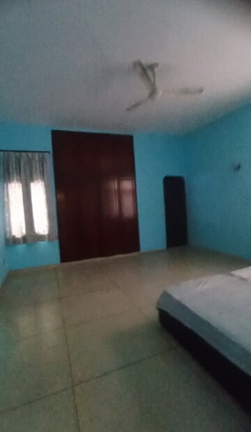 Bedroom in 5 BHK Independent House at Sector 14 – for Rent