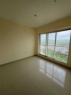 Room in 1 BHK Apartment at Godrej Nest Kandivali, Kandivali East – for Sale