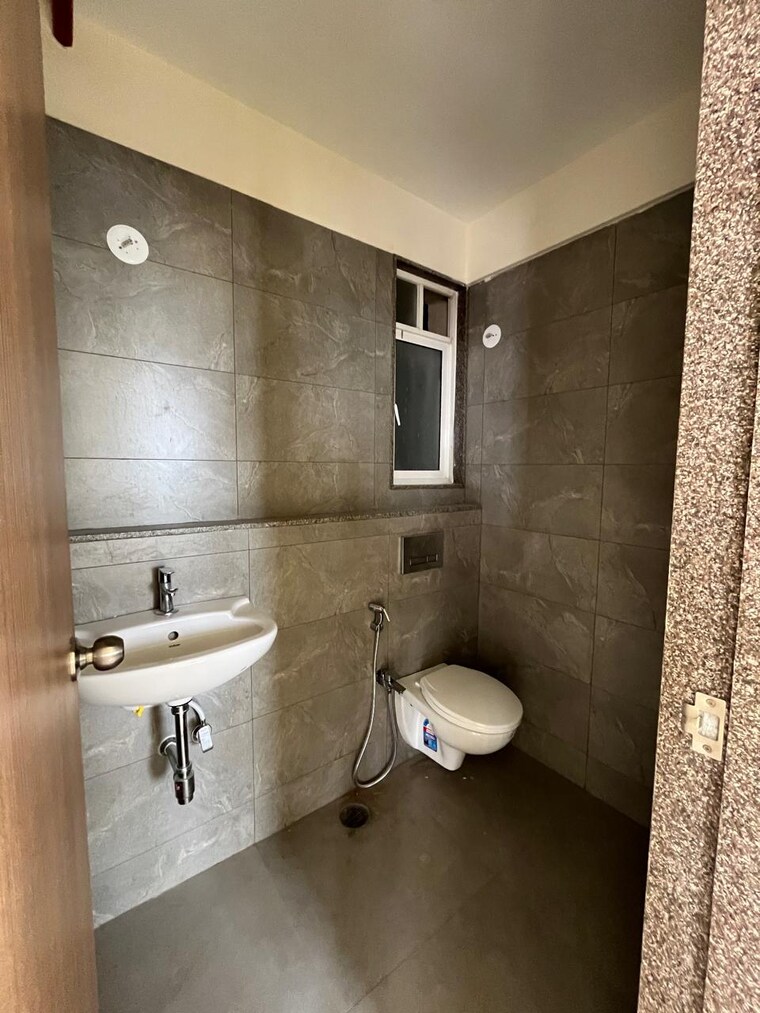 Bathroom, godrej-nest-kandivali 1 Bedroom 430 Sq.Ft. Apartment In Kandivali East Mumbai 8977329