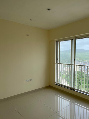 Room in 1 BHK Apartment at Godrej Nest Kandivali, Kandivali East – for Sale
