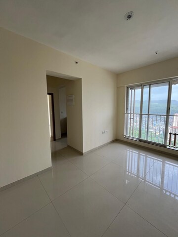 Room in 1 BHK Apartment at Godrej Nest Kandivali, Kandivali East – for Sale