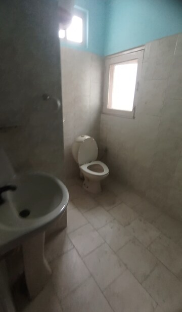 Bathroom in 5 BHK Independent House at Sector 14 – for Rent