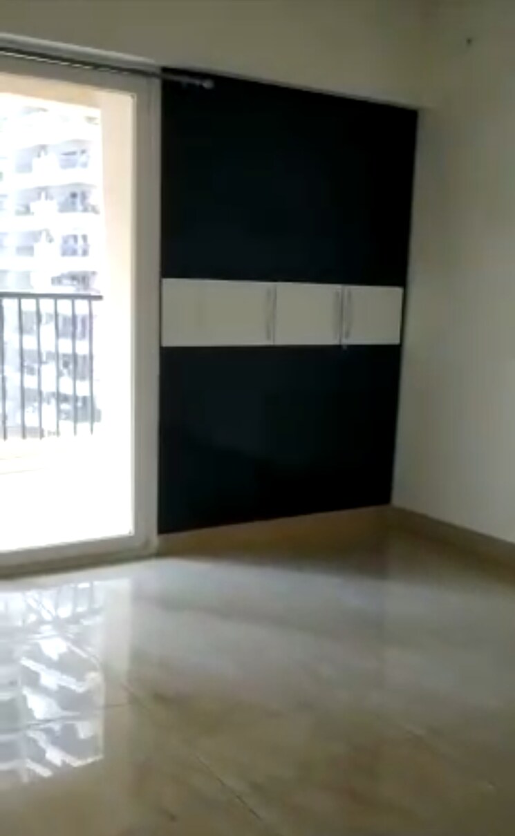 Room, gaur-city-2-14th-avenue 3 Bedroom 1300 Sq.Ft. Apartment In Sector 16c Greater Noida Greater Noida 8977313