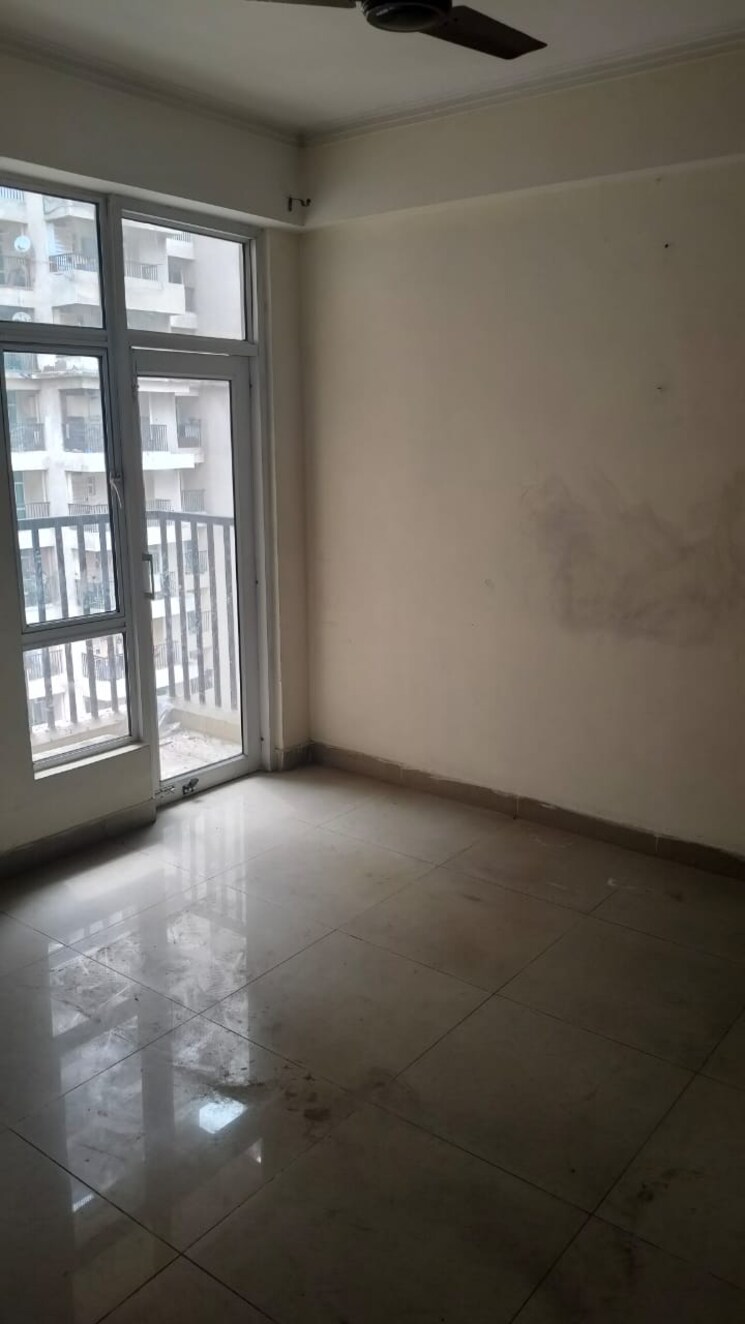 Room, gaur-city-2-14th-avenue 3 Bedroom 1300 Sq.Ft. Apartment In Sector 16c Greater Noida Greater Noida 8977313