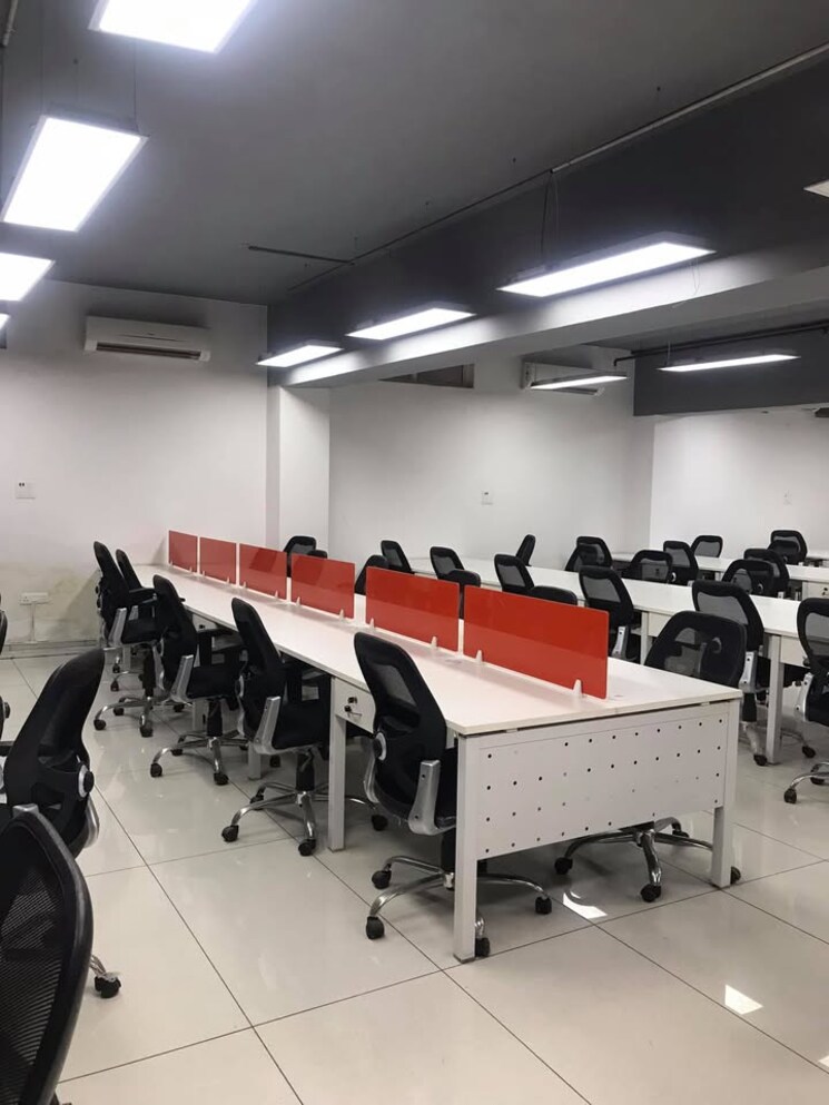 Team Area, scheme 140 Commercial Office Space 2000 Sq.Ft. In Scheme 140 Indore 8977305