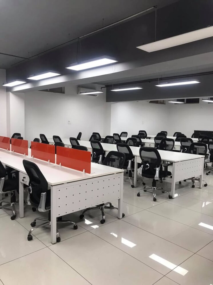 Team Area, scheme 140 Commercial Office Space 2000 Sq.Ft. In Scheme 140 Indore 8977305