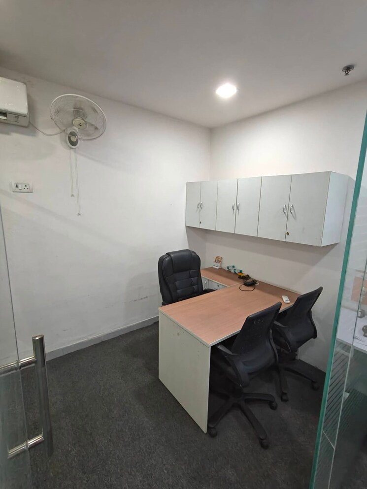 Team Area, ocus-quantum Commercial Office Space 1290 Sq.Ft. In Sector 51 Gurgaon 8977399