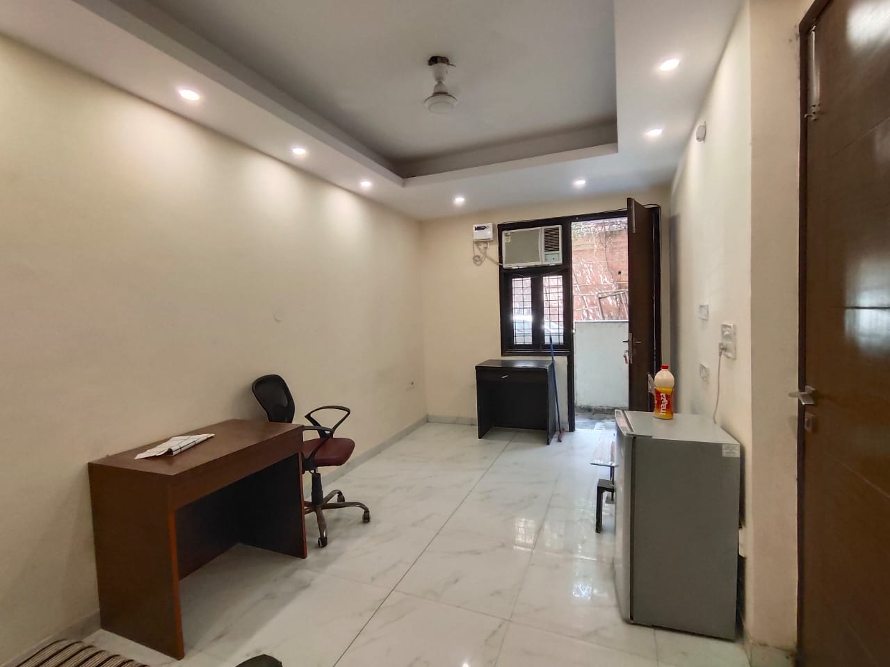 1 BHK Builder Floor For Rent in Sector 43