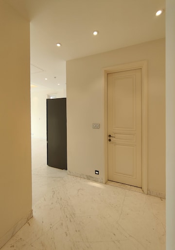 Room in 1 BHK Apartment at Bhartiya Leela Residences, Thanisandra Main Road – for Rent