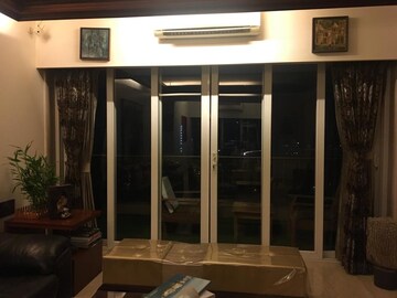 Room in 2.5 BHK Apartment at Rna Mirage, Worli – for Sale