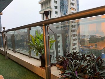Balcony in 2.5 BHK Apartment at Rna Mirage, Worli – for Sale