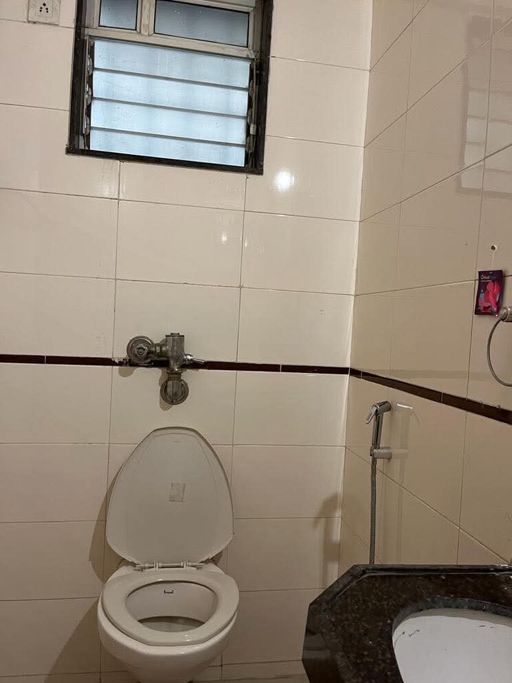 Bathroom, dosti-acres-aster 3 Bedroom 900 Sq.Ft. Apartment In Wadala East Mumbai 8977442
