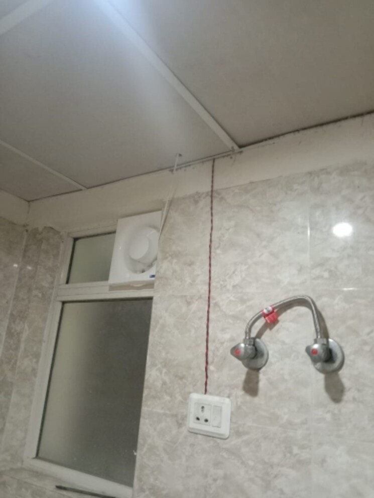 Bathroom, paras-seasons 2 Bedroom 830 Sq.Ft. Apartment In Sector 168 Noida 8977433