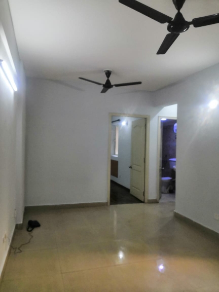 2 BHK Apartment For Rent in Paras Seasons