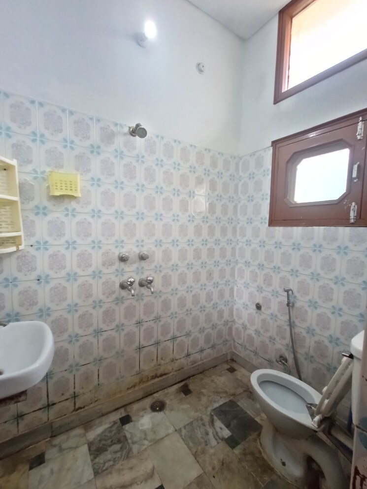 Bathroom, sector 16 2 Bedroom 1600 Sq.Ft. Independent House In Sector 16 Panchkula 8977502