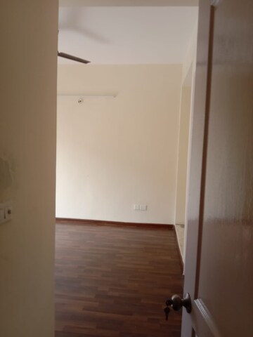 Room in 3 BHK Apartment at Paras Seasons, Sector 168 – for Rent