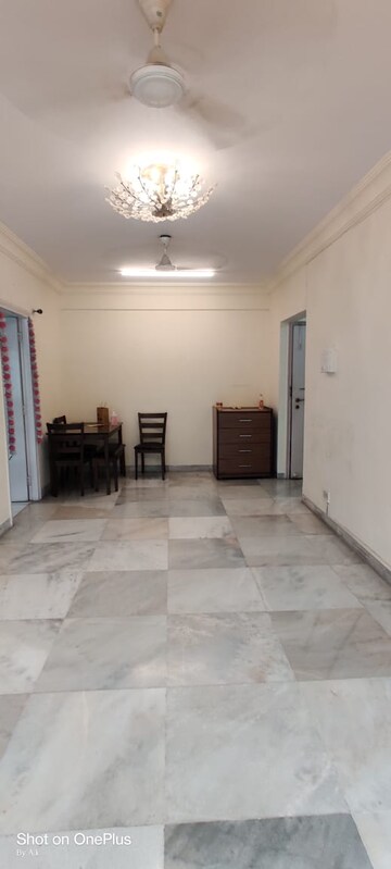 Room in 2 BHK Apartment at K Raheja Vihar, Powai – for Rent
