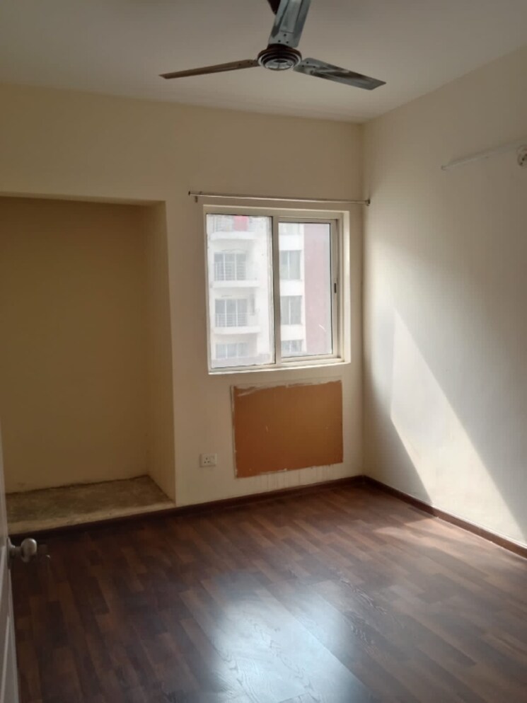 Room, paras-seasons 3 Bedroom 1130 Sq.Ft. Apartment In Sector 168 Noida 8977562