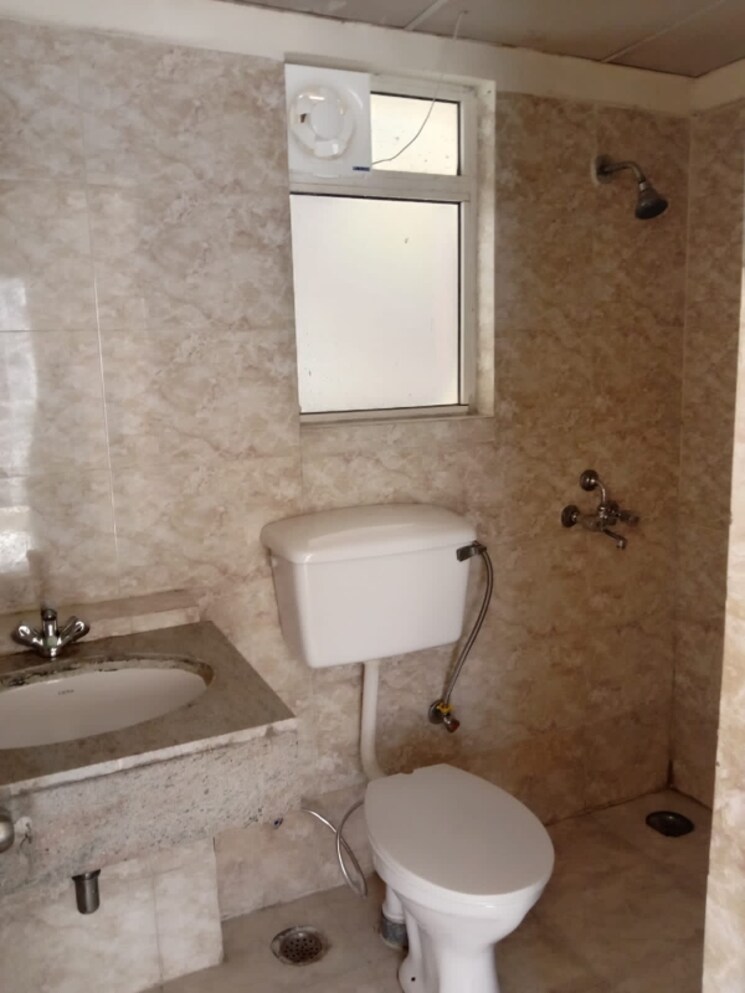 Bathroom, paras-seasons 2 Bedroom 795 Sq.Ft. Apartment In Sector 168 Noida 8977595