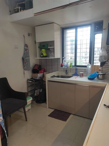 Team Area in 1 BHK Apartment at Andheri West – for Rent