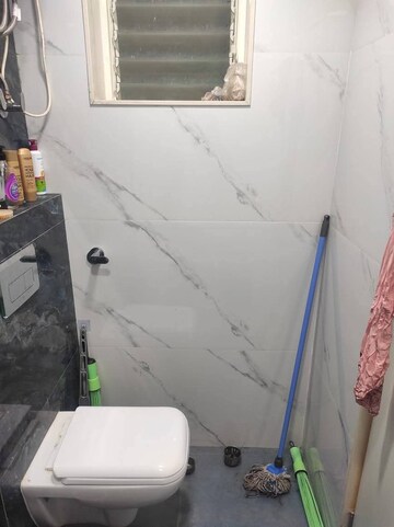 Team Area in 1 BHK Apartment at Andheri West – for Rent