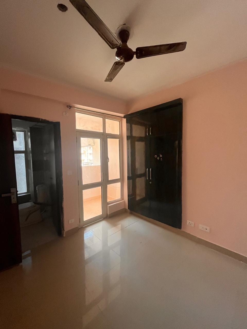 2 BHK 890 Sq.Ft. Apartment in Supertech Ecovillage II