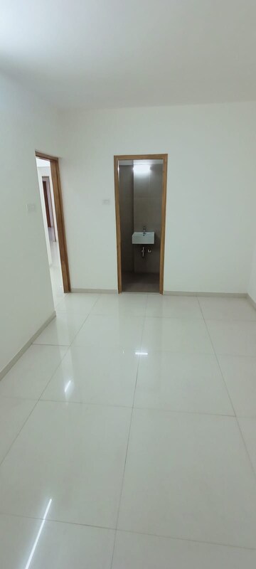 Room in 2 BHK Apartment at Hi Bliss Tower, Dahisar West – for Sale