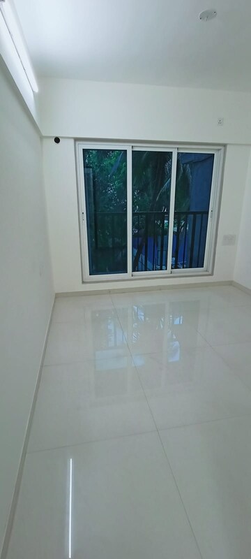 Room in 2 BHK Apartment at Hi Bliss Tower, Dahisar West – for Sale