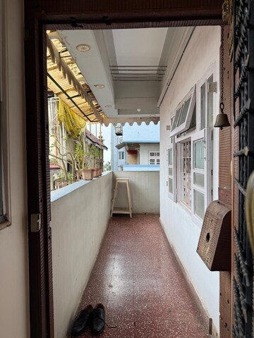 Balcony in 1 BHK Apartment at Girgaum Chowpatty – for Rent