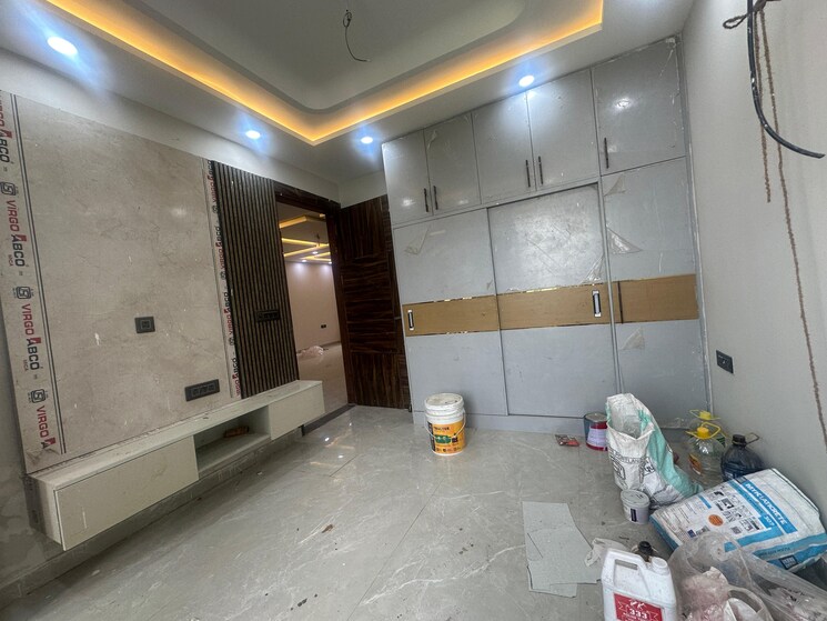  Parking, bptp-district-faridabad 3 Bedroom 1400 Sq.Ft. Builder Floor In Sector 81 Faridabad 8977761