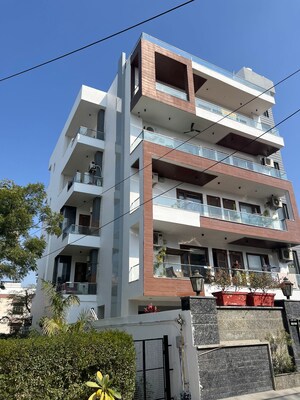 4 BHK Builder Floor For Sale in Sector 15