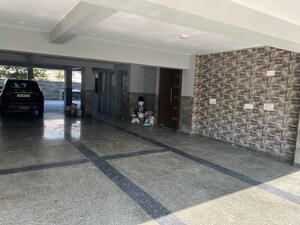 Parking in 4 BHK Builder Floor at Sector 15 – for Sale