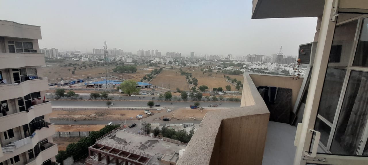 2 BHK Apartment For Rent in Pyramid Heights