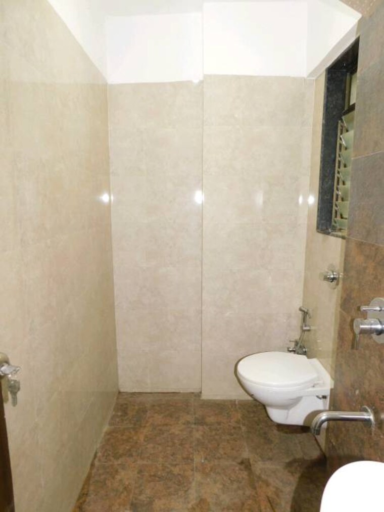 Attached Bathroom, goregaon west 2 Bedroom 900 Sq.Ft. Apartment In Goregaon West Mumbai 8977775