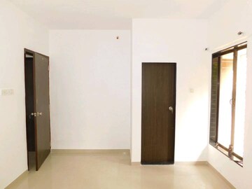 Room in 2 BHK Apartment at Goregaon West – for Sale