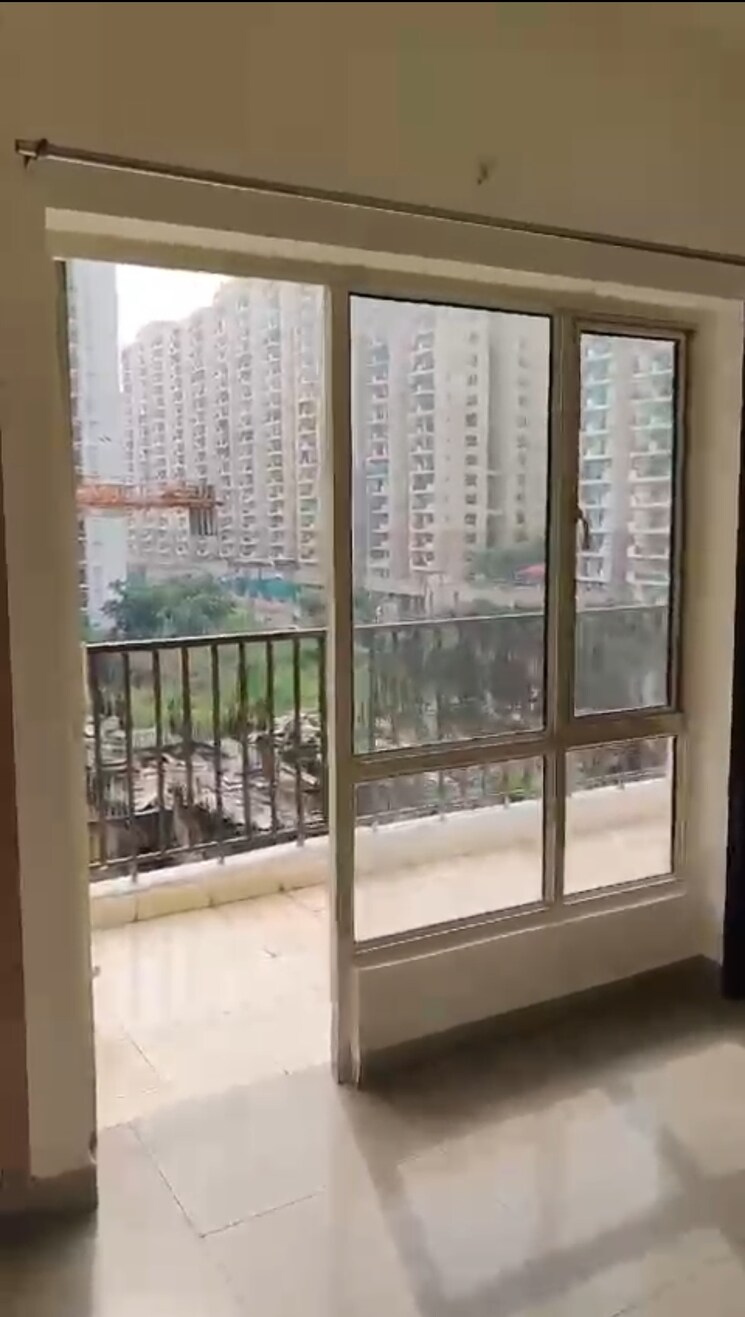 Room, panchsheel-greens-ii 3 Bedroom 1350 Sq.Ft. Apartment In Sector 16 Greater Noida Greater Noida 8977887