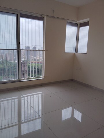 Room in 2 BHK Apartment at Godrej Nest Kandivali, Kandivali East – for Rent