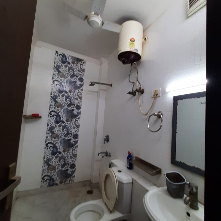 Team Area, lajpat nagar ii 2 Bedroom 900 Sq.Ft. Builder Floor In Lajpat Nagar ii Delhi 8977851