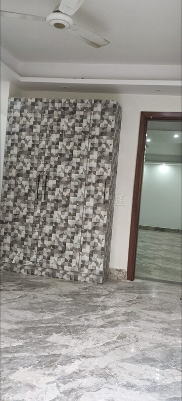  3 BHK Builder Floor at Freedom Fighters Enclave – for Rent