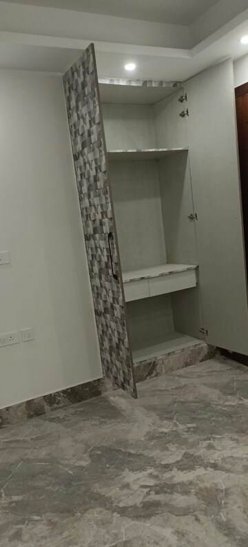 Room in 3 BHK Builder Floor at Freedom Fighters Enclave – for Rent