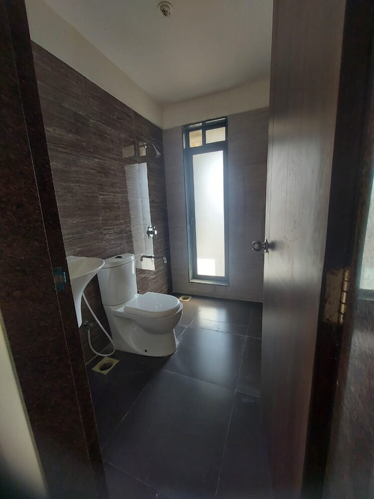 Bathroom, charkop sector 8 3 Bedroom 950 Sq.Ft. Apartment In Charkop   Sector 8 Mumbai 8977826